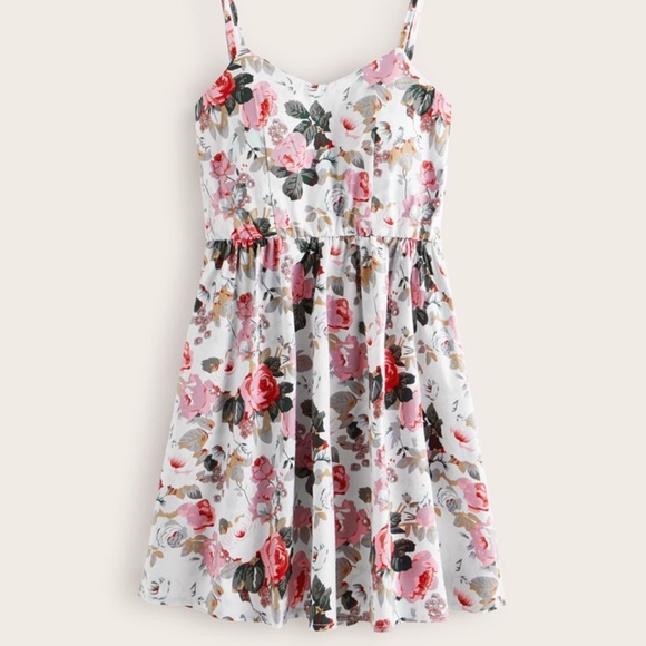 Dresses & Skirts - NWOT Plus Floral Cami Dress